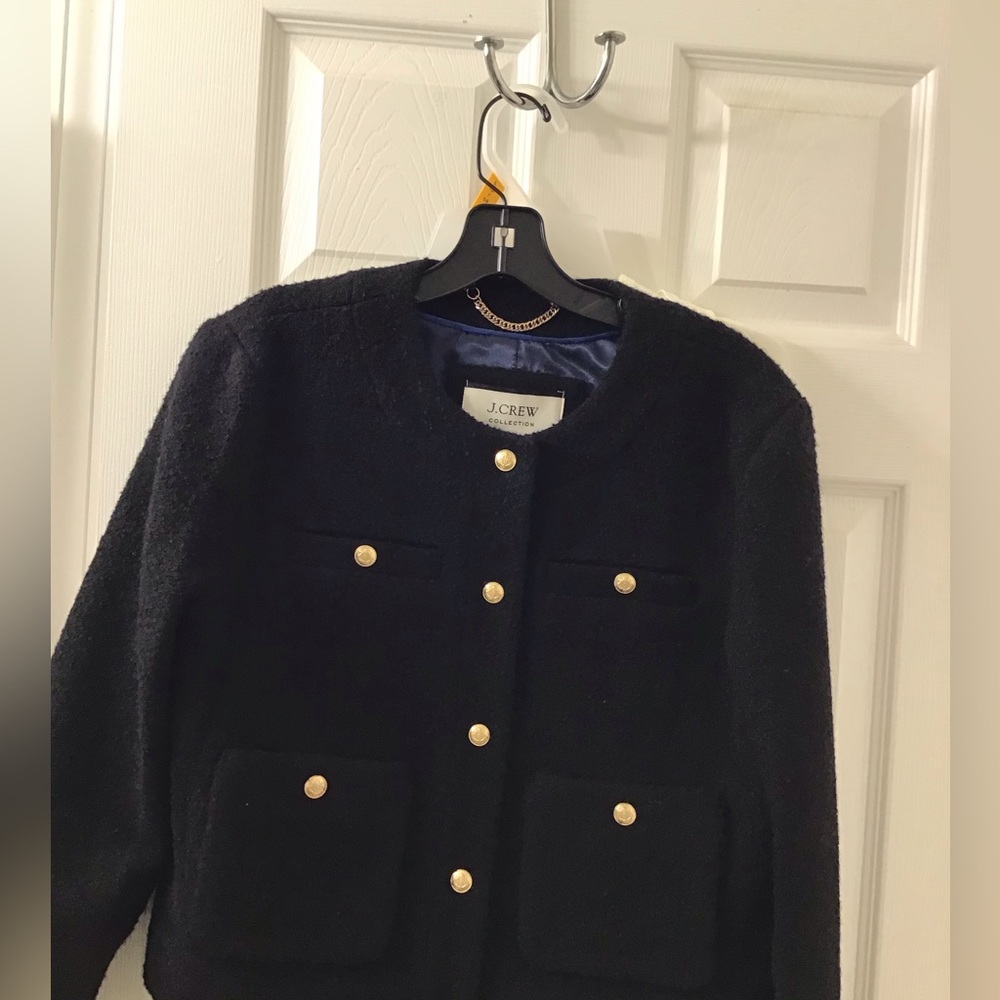 cropped lady jacket in Italian wool-blend bouclé BJ941